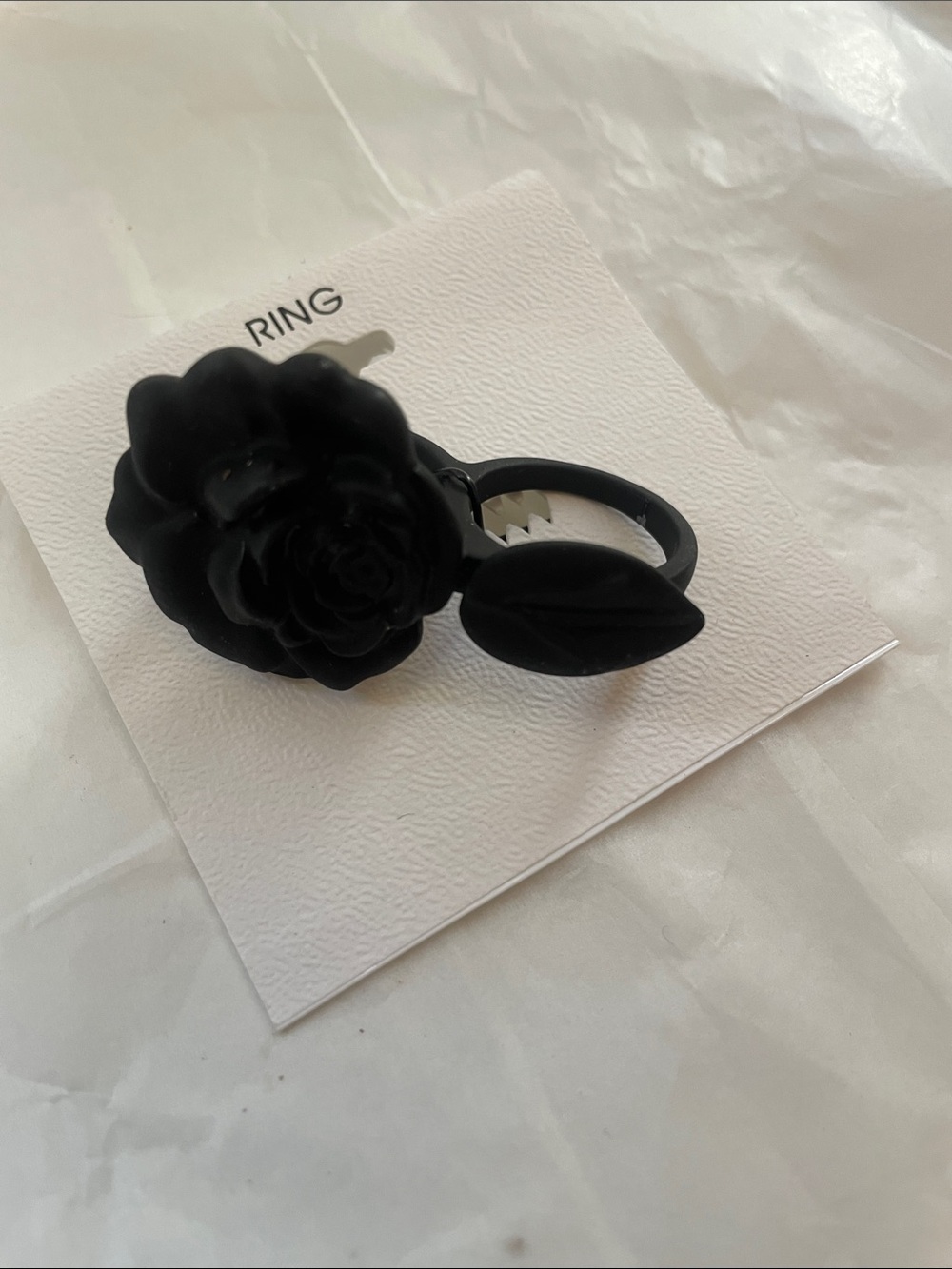 Source Unknown Black Rose Ring with Leaf Accent
